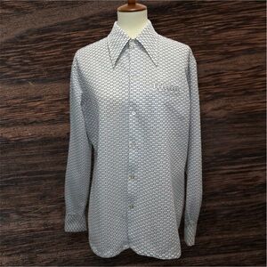 LONG DAGGER COLLAR Shirt